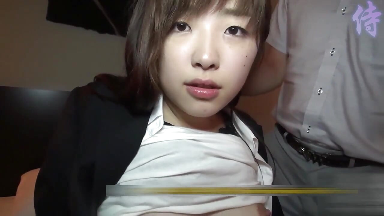 Horny Asian sluts #221. Hot girl has good threesome