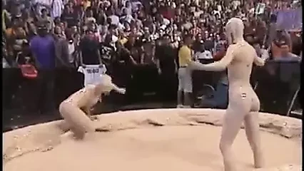TRISH STRATUS STACY KEIBLER MUD WRESTLING !!