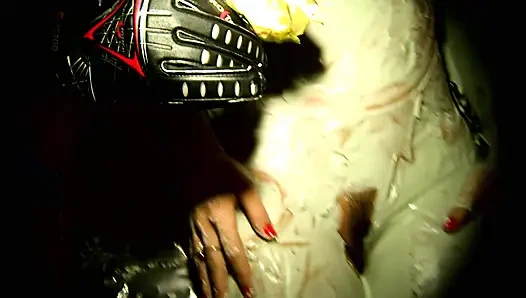 Sarışın Bomba Lüks Arabada Yarakla Azdırıyor