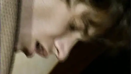 Seksi büyük memeli sarışın götten büyük penisi seviyor