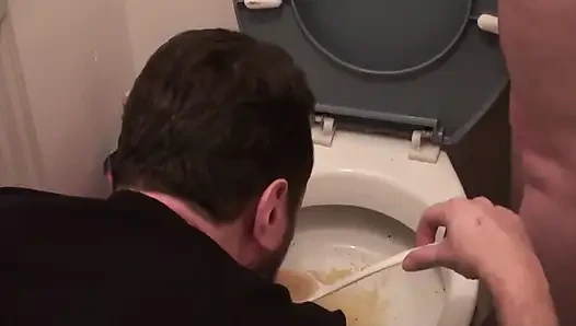 Çişini çorbayla yiyor