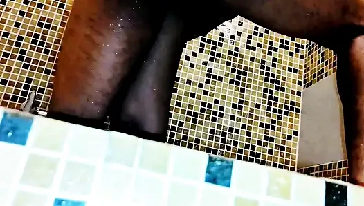 Ein desi-paar ging in ein fünf-sterne-hotel und fickt hart in Jacujji