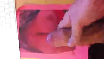 ....x'e saygı duruşunda bulunuldu.