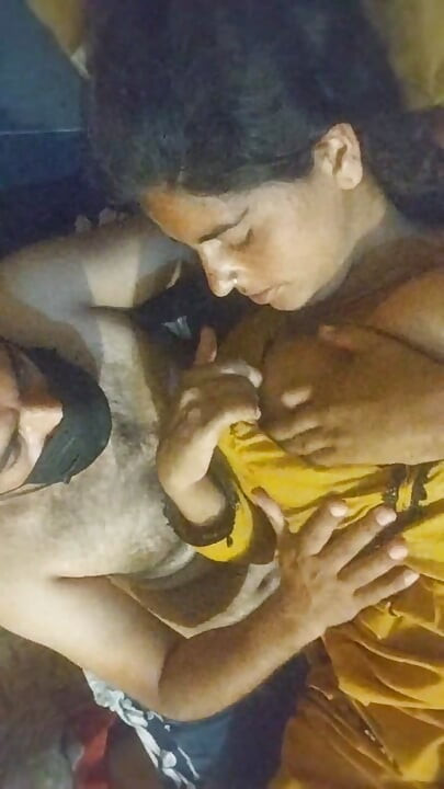 She goes live and she ask me fuck me live I fuck live chubby bhabhi