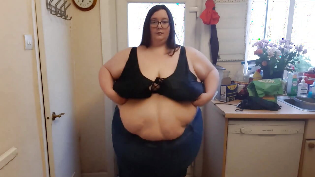 SSBBW mencoba bikini pantat gemuk baru