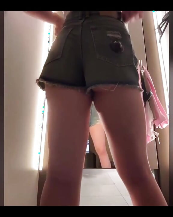 Fingering Tight Pussy in Fitting Room