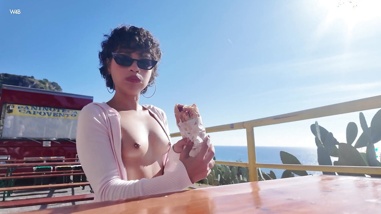 เซ็กซ์ชายหาดแดดร้อน