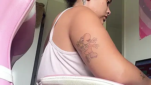 Home Office Workday Chubby Girl Natural Loud Farts Computer Desk Vibes