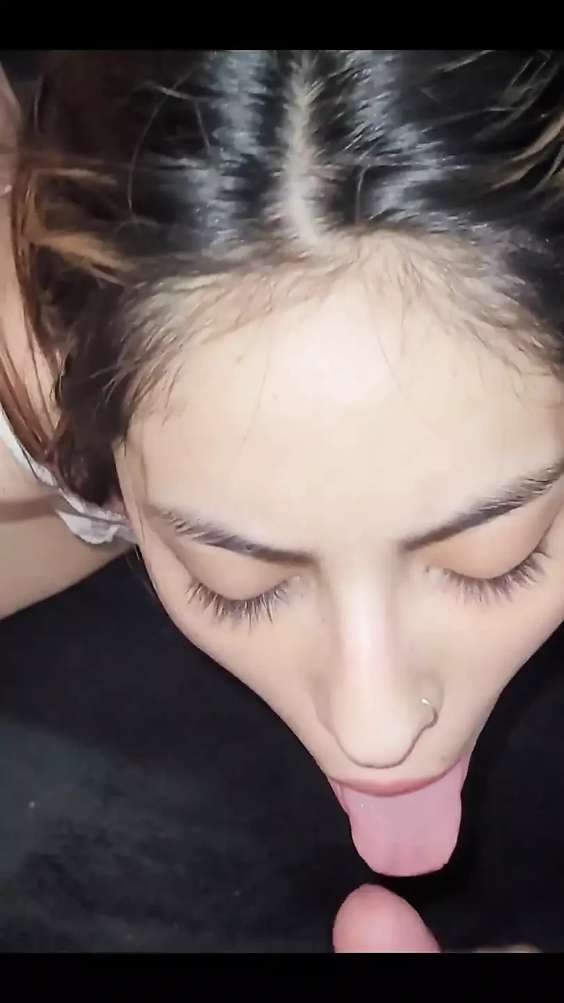 我和我的继妹在一起小睡，我们不小心做爱了