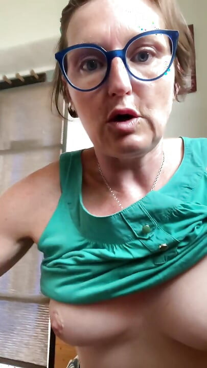 Close up Pissing From My Natural Bushy Pussy and Wiping After. Amid Giants and Idols - Coffeeshop Edition