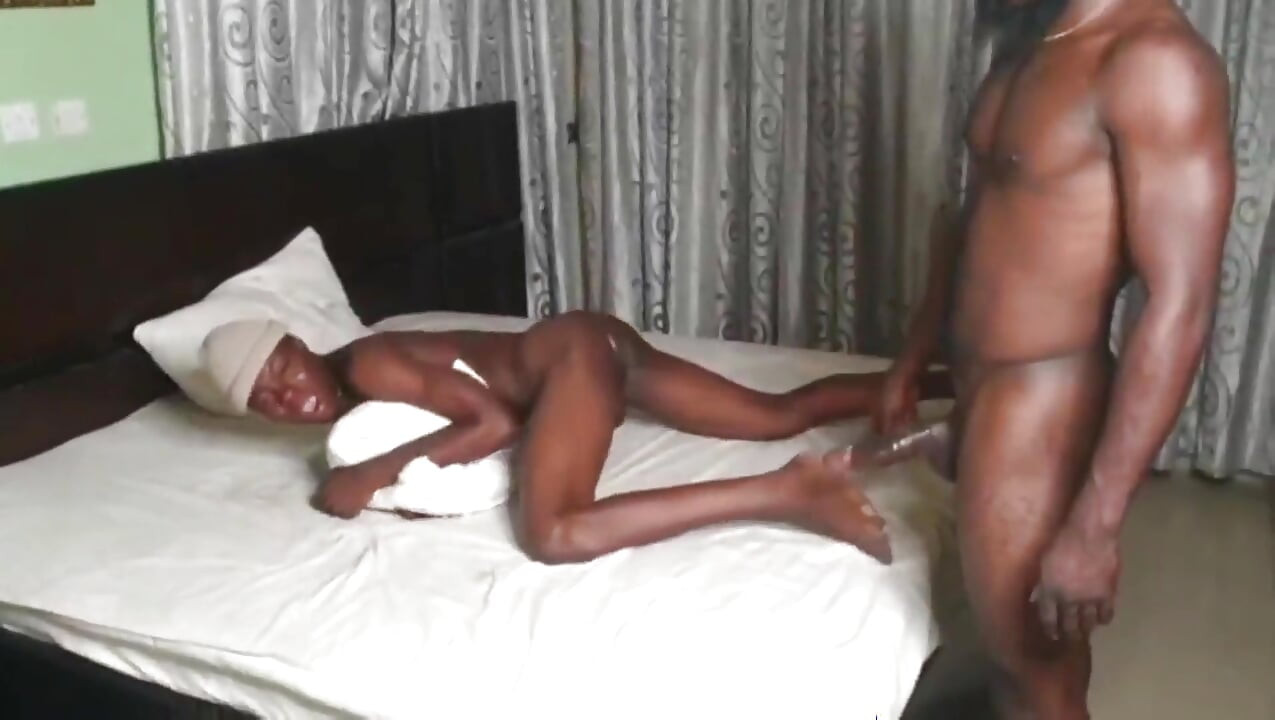 Big Dick Man Giving Me Some Sexual Pleasure and Cumming in My Mouth