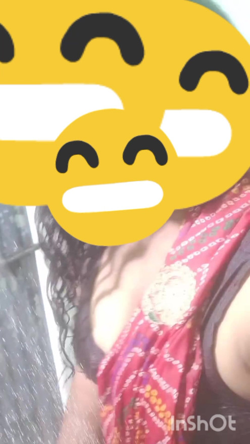 Tía exponiendo