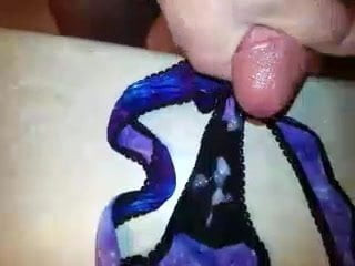 cuming on my girlfriends panties
