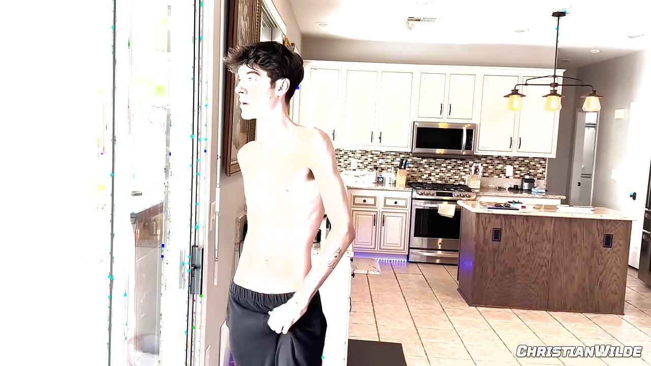 ChristianWilde Christian Wilde e Max Mabry seduzindo o cara da piscina e se arrepende