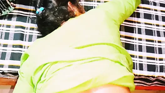 Tante India ngentot paman tetangganya sendiri. Telugu Dirty Talks.