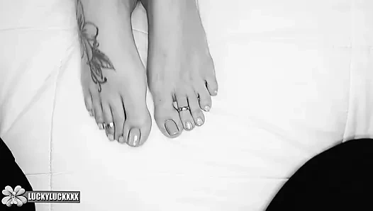 Lucky Gurl Tanfeets - Amazing POV Footjob & Handjob Cumshot