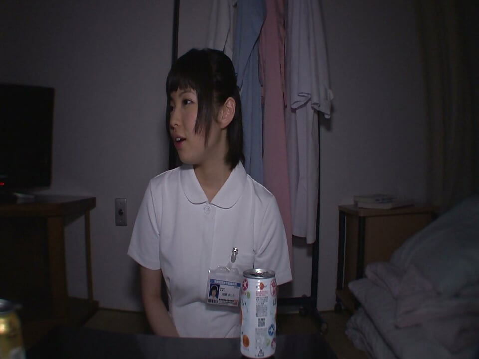 純粋な白熱。優しい看護師が本当の強さを明かす