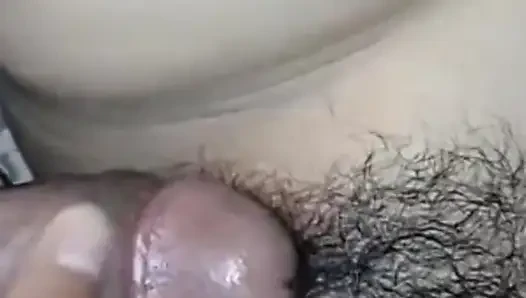 Aşka gerek yok ama yine de vücudunun sıcaklığını hissediyorum