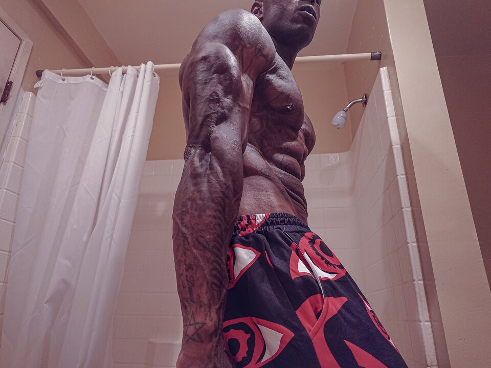 Hallelujah Johnson hairy ass