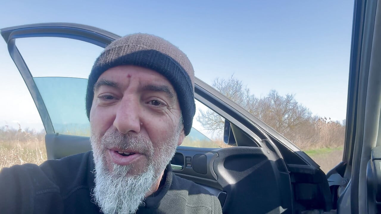 SURPRISED MASTURBATING MY PUSSY IN THE CAR - RISKY SEX