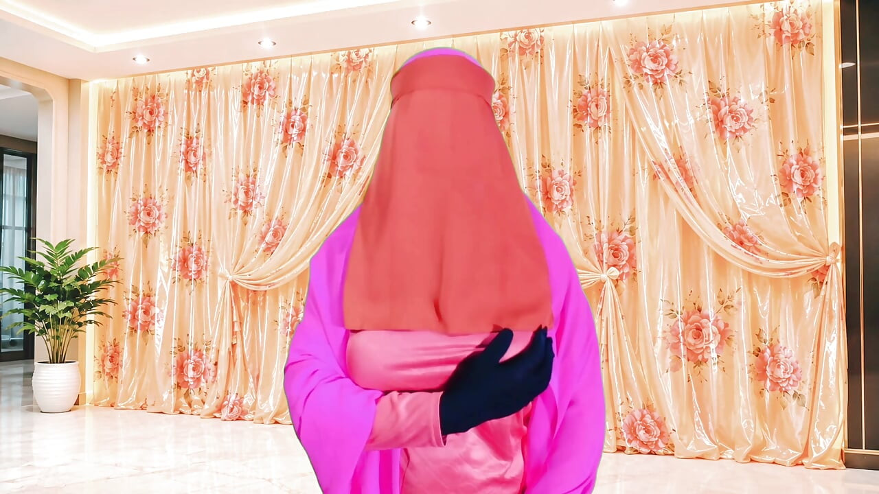 아름다운 리야가 버스 안에서 박고 있다