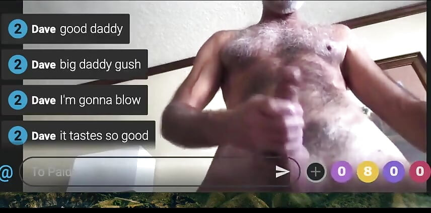 Guy Streaming for Fans