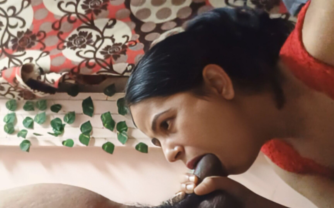 لاتيكا تمص زب أسود كبير