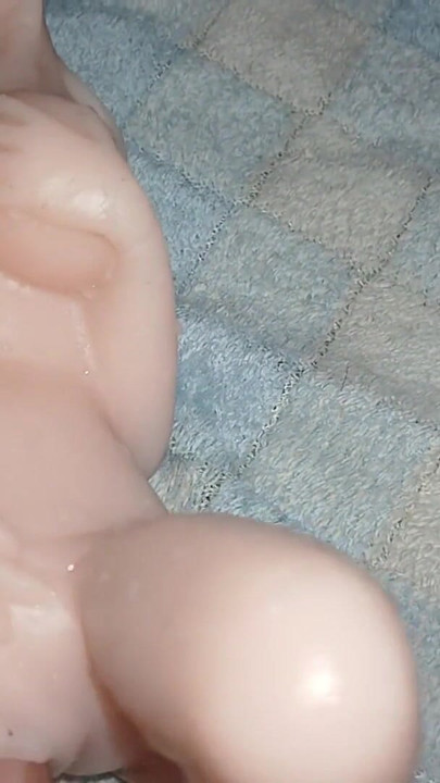 逼真的硅胶性爱娃娃 pov - 爱娃娃幻想评论 | 短片 1