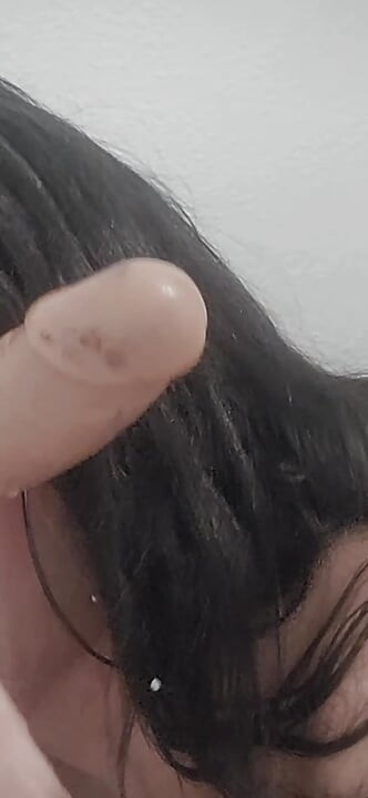 Goth Femboy adoră să-și guste vibratorul.