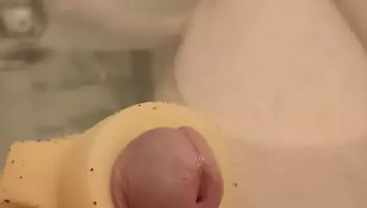 Pissen mit steifen Schwanz