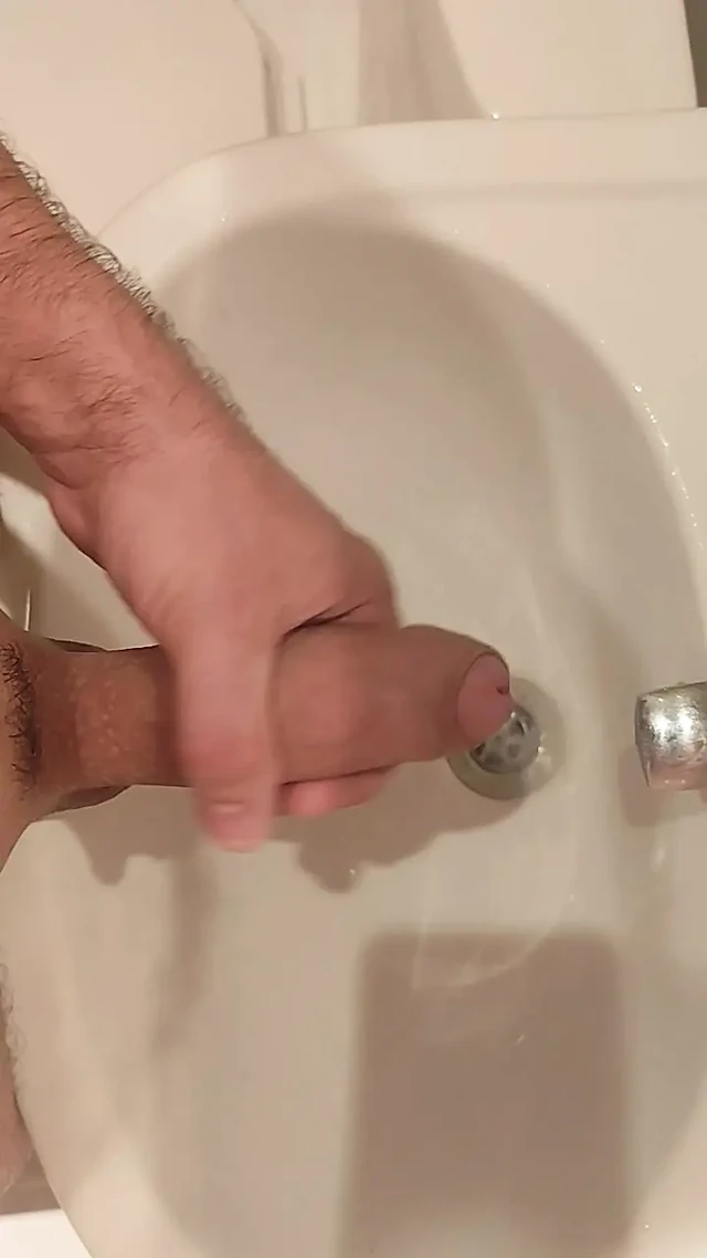 Guy jerking off his pussy