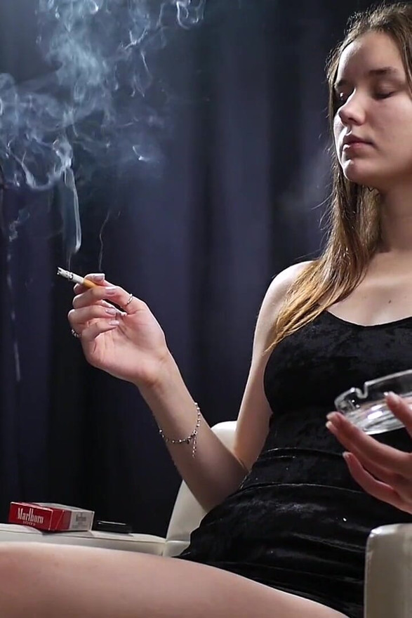 Sexy Studio Smoke Mood Elegant Brunette Vibes