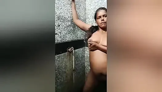 Hot Bhabhi ass fuking. Desi bhabhi