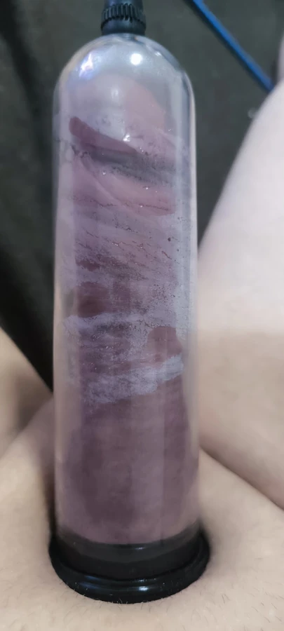 Round four - and he's almost bursting with 🍆
