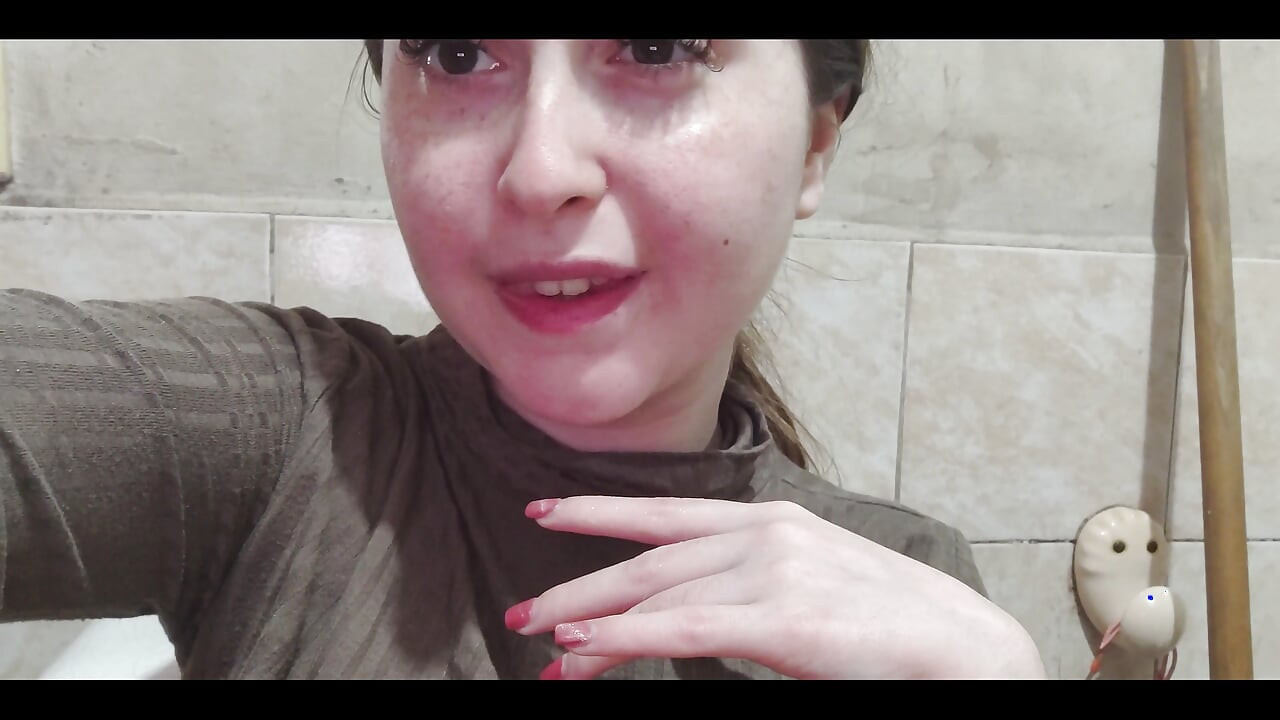 Bermain dengan jari saya dan pepek berbulu saya