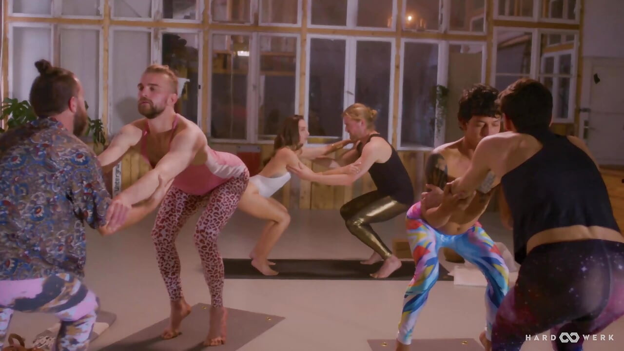 Yoga bang versión hetero