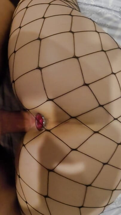 Gordo garoto fodendo rabuda tatuada por dogy style, foda dura com plug anal