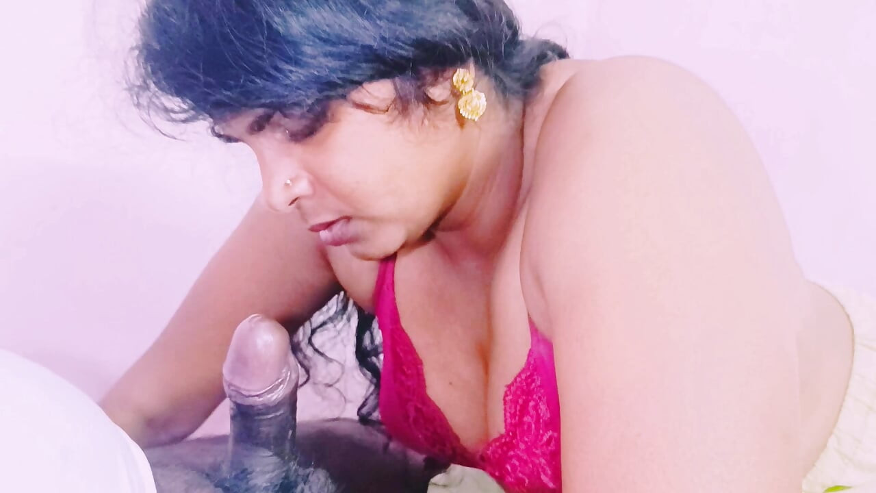 Desi aunty crezy blowjob. Telugu dirty talks.