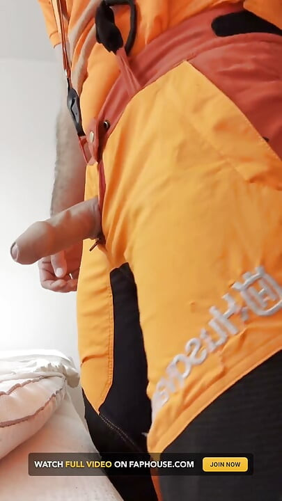 Lumberjack in Hivis Jerks His Huge Cock and Muscle Worship