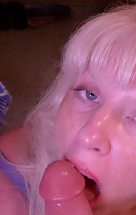 MILF Blonde