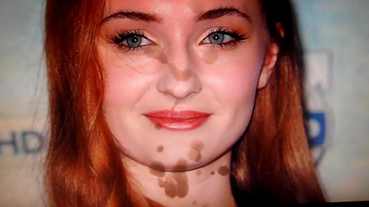 Sophie Turner, hommage au sperme (2)