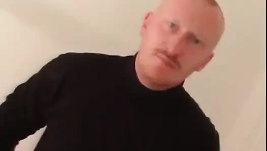 Киску уничтожил массивный член в неустанном трахе