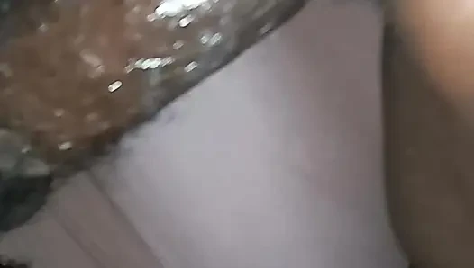 Nenek dientot sama kontol besar pria kulit hitam