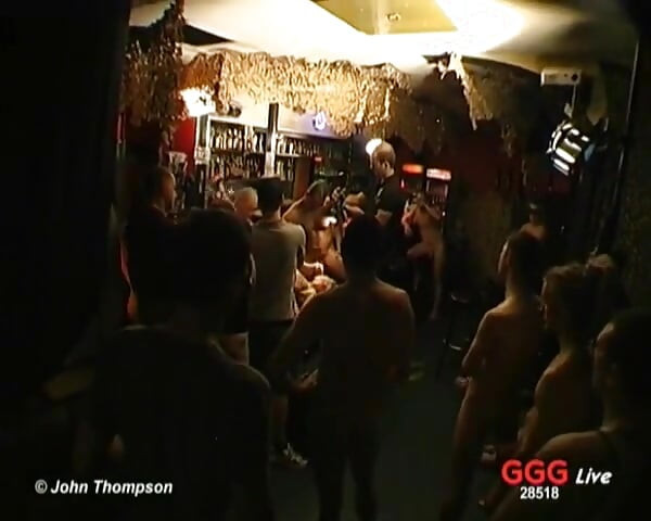 Ggg - sandra star si cewek hot rambut pirang di-gangbang di pesta bar liar - tonton aksi nakalnya!