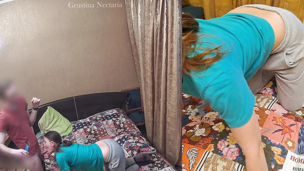 Mamada espontánea de habitación de una pareja rusa real, filmada en dos cámaras