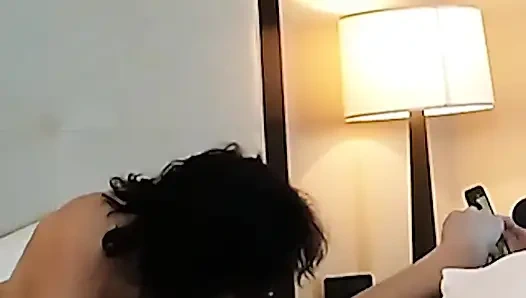 Süper seksi minyon dövmeli genç kız yarak emiyor - derleme 2