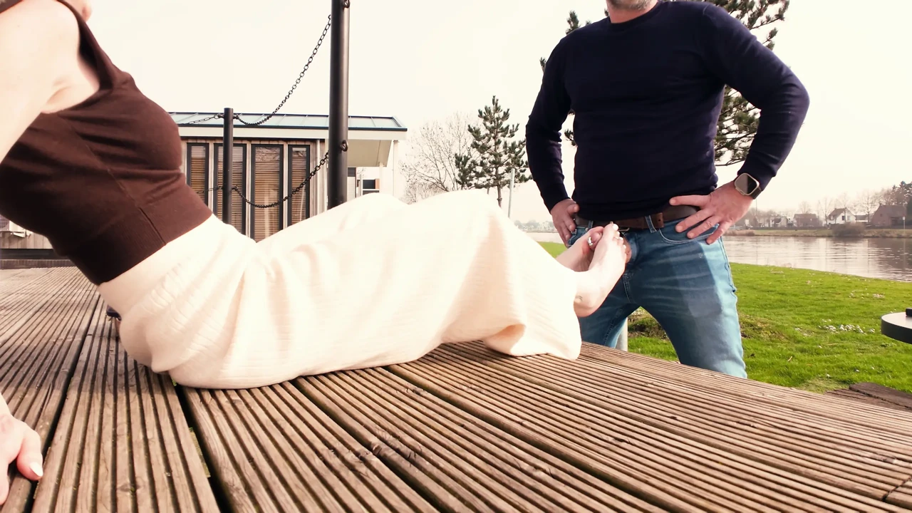 210 Unexpected Footjob