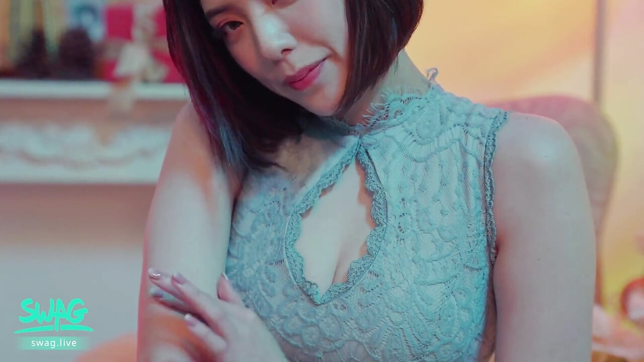 Sensual asiática linda solo show