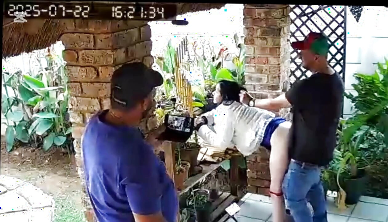 เจ้านายผัวชอบให้เมียมีชู้อยากให้กูเย็ดเมียร่านของเขา เขาชักว่าว