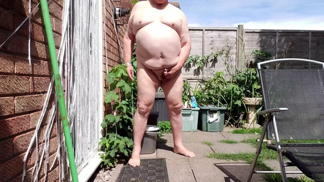 Pissing in my garden 3